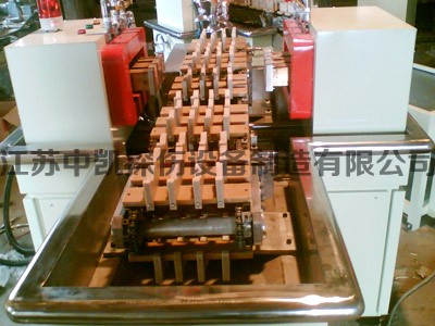 專(zhuān)用磁粉探傷機(jī)輸送線